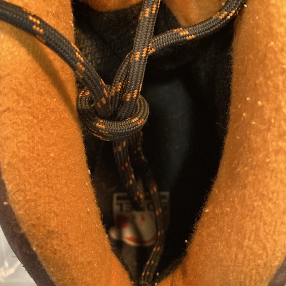 Sorel NWOT Thinsulate Waterproof Boots  High Ankle Boots Lug Sole Boots Hiking - Picture 11 of 13